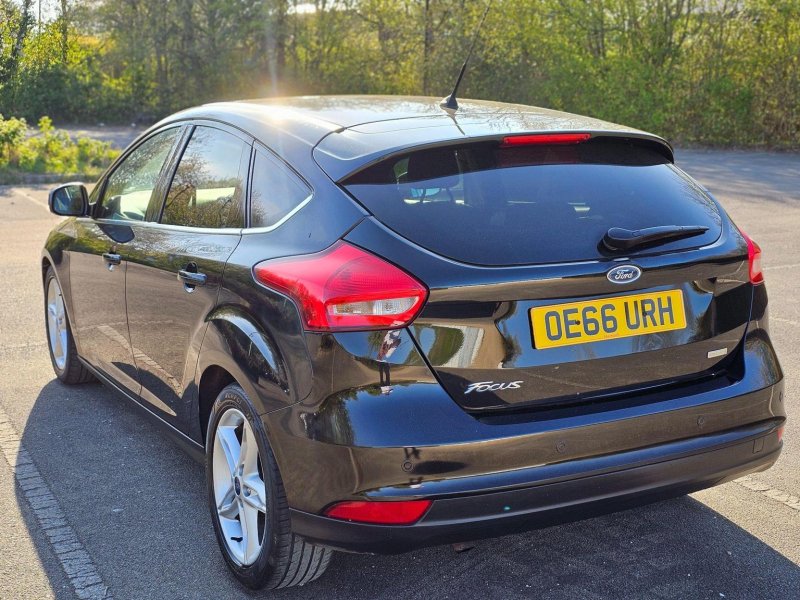 FORD FOCUS