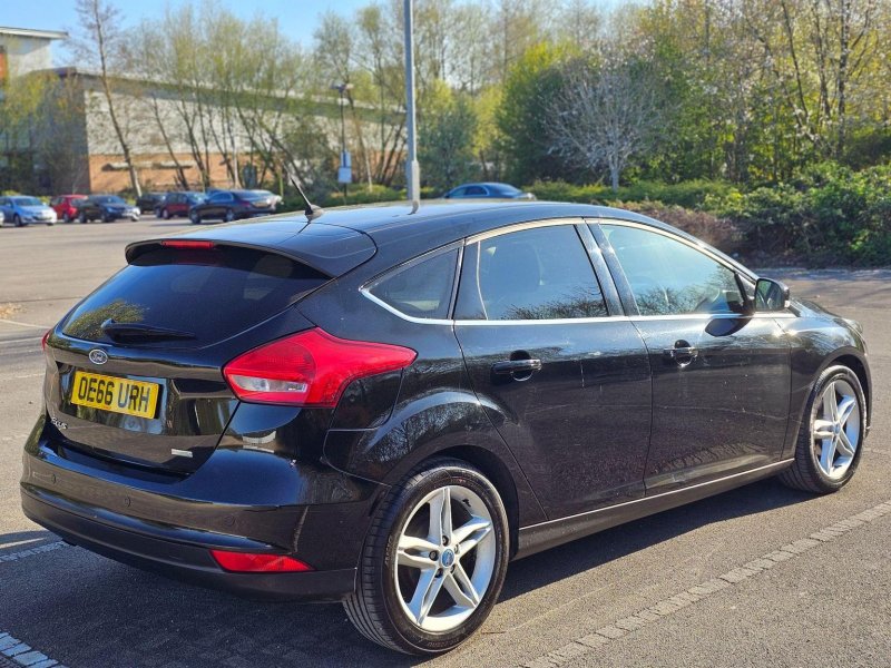 FORD FOCUS