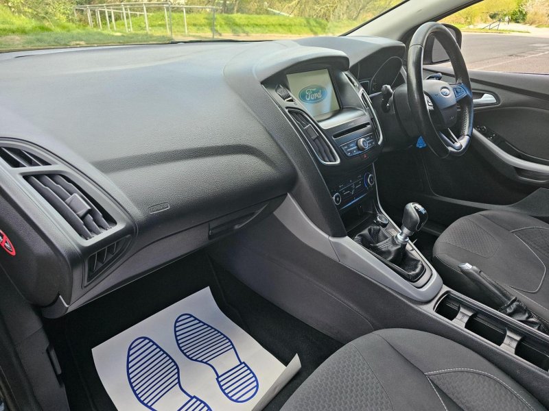 FORD FOCUS